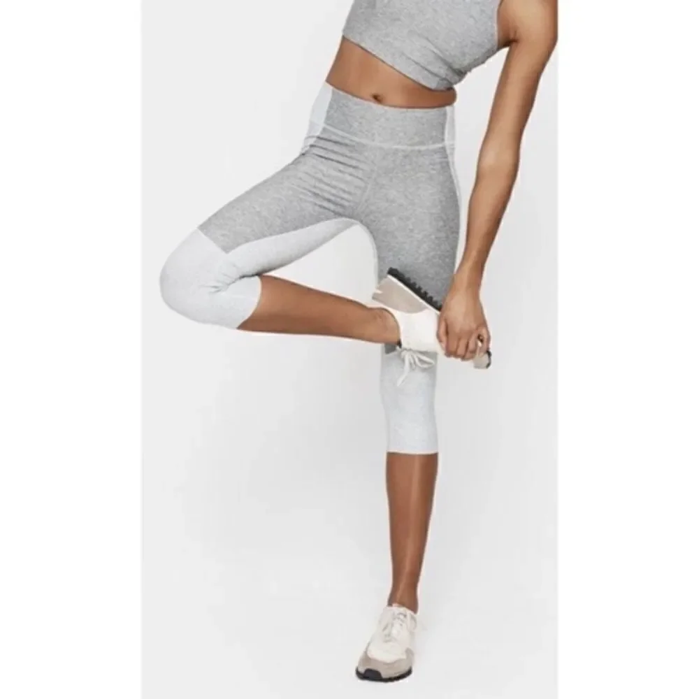 Outdoor Voices Gray Two-Tone Knee High Leggings Size XS in Gray